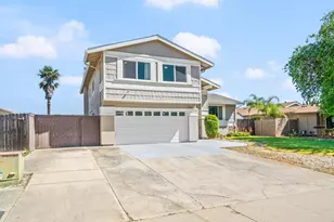 9813 Vista Grande Way, Elk Grove, CA 95624 - Photo 4