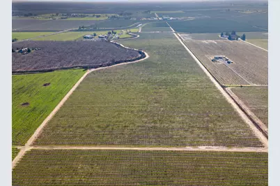 10400 E Harney Lane, Lodi, CA 95240 - Photo 4