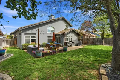 8870 Mandalay Way, Elk Grove, CA 95624 - Photo 36