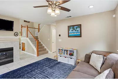 8870 Mandalay Way, Elk Grove, CA 95624 - Photo 14