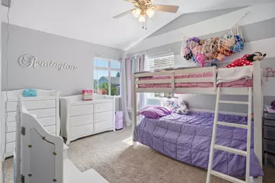 8870 Mandalay Way, Elk Grove, CA 95624 - Photo 32