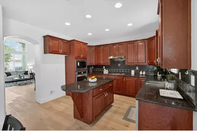 9475 Winding River Way, Elk Grove, CA 95624 - Photo 4