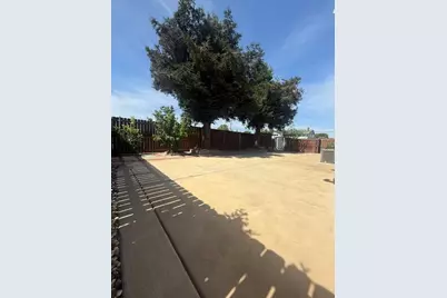 7950 Roseview Way, Sacramento, CA 95828 - Photo 8