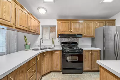 E Cleveland Avenue #142, Madera, CA 93638 - Photo 12