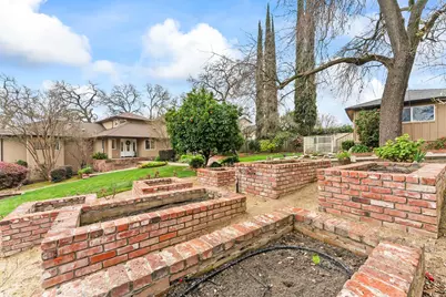8218 Finisterre Court, Fair Oaks, CA 95628 - Photo 24