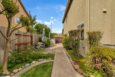 10223 River Park Circle, Stockton, CA 95209 - Photo 36