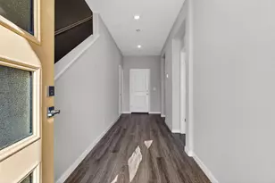 2561 Natomas Crossing Dr, Sacramento, CA 95834 - Photo 2