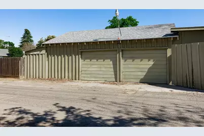 230 W 25th Street, Merced, CA 95340 - Photo 18