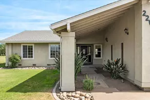 22082 Oleander Ave, Manteca, CA 95337 - Photo 10