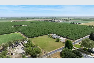 22082 Oleander Avenue, Manteca, CA 95337 - Photo 6