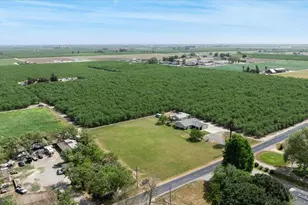 22082 Oleander Ave, Manteca, CA 95337 - Photo 6