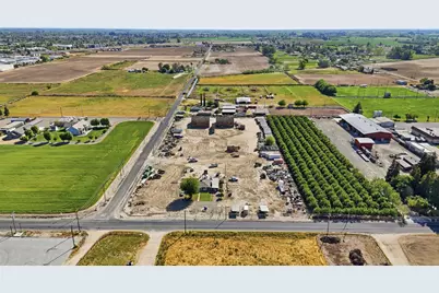 2406 S Walnut Road, Turlock, CA 95380 - Photo 22