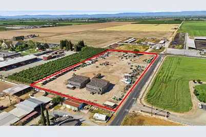 2406 S Walnut Road, Turlock, CA 95380 - Photo 26