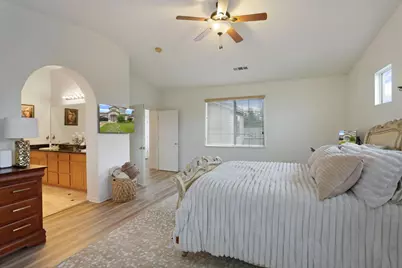 10640 Hidden Grove Circle, Stockton, CA 95209 - Photo 14