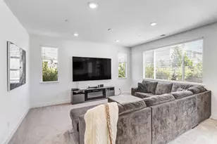 9490 Cheverny Wy, Sacramento, CA 95829 - Photo 14