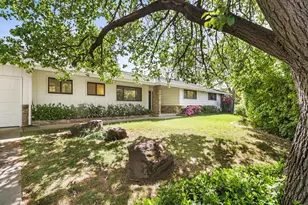 861 Laverstock Way, Sacramento, CA 95864 - Photo 2