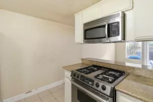 5712 Hillsdale Blvd, Sacramento, CA 95842 - Photo 6