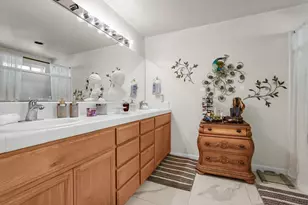 661 Mendocino Ct, Los Banos, CA 93635 - Photo 18