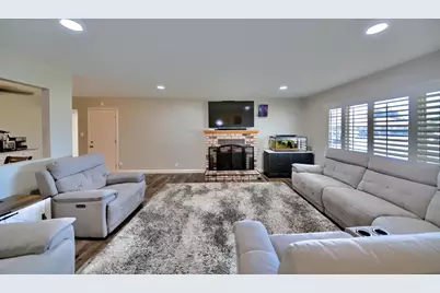 403 Curtwood Court, Manteca, CA 95336 - Photo 6