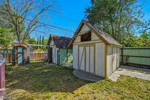 261 W 26th St, Merced, CA 95340 - Photo 40