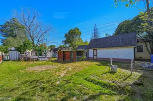 261 W 26th St, Merced, CA 95340 - Photo 34