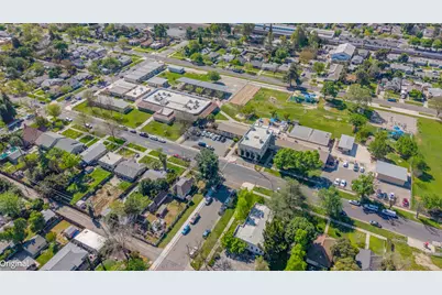 261 W 26th Street, Merced, CA 95340 - Photo 18