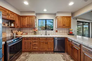 11817 Warbler Way, Penn Valley, CA 95946 - Photo 16