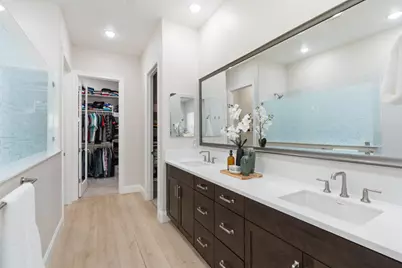 9042 Elliott Springs Drive, Elk Grove, CA 95624 - Photo 30