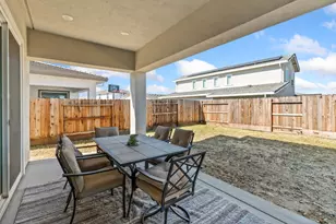9042 Elliott Spgs Dr, Elk Grove, CA 95624 - Photo 44