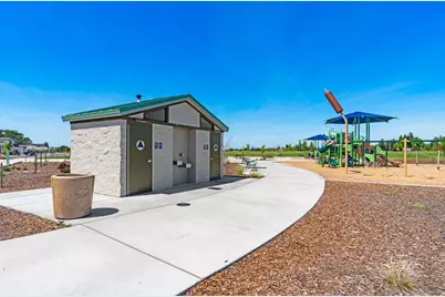 9042 Elliott Springs Drive, Elk Grove, CA 95624 - Photo 64