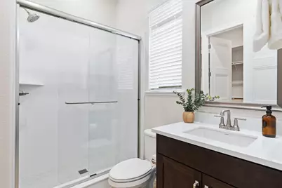 9042 Elliott Springs Drive, Elk Grove, CA 95624 - Photo 10