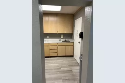 140 E Empire Avenue, Modesto, CA 95354 - Photo 18