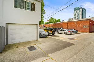 718 13th St, Sacramento, CA 95814 - Photo 4