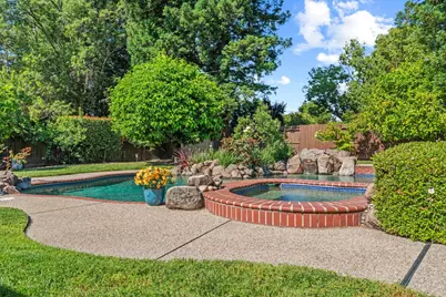 1310 Ridgecrest Way, Roseville, CA 95661 - Photo 18
