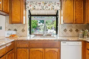 1310 Ridgecrest Way, Roseville, CA 95661 - Photo 16