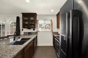 736 Golden Ave, Lodi, CA 95240 - Photo 36