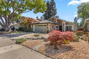 482 De Mar Dr, Sacramento, CA 95831 - Photo 2