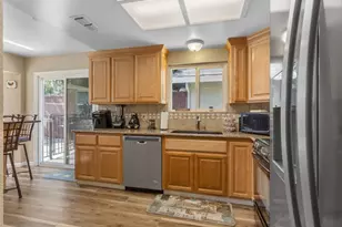 482 De Mar Dr, Sacramento, CA 95831 - Photo 34