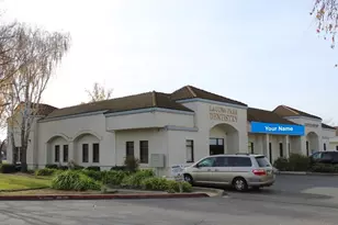 4827 Laguna Park Dr, Elk Grove, CA 95758 - Photo 2