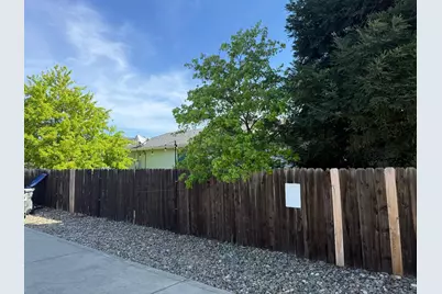 8925 Fredric Avenue, Sacramento, CA 95826 - Photo 4