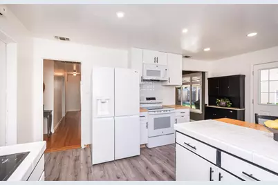 6224 Templeton Drive, Carmichael, CA 95608 - Photo 18