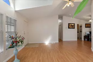 Brookdale, Sacramento, CA 95834 - Photo 18