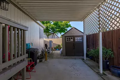 Brookdale, Sacramento, CA 95834 - Photo 4