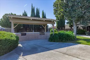 Brookdale, Sacramento, CA 95834 - Photo 36