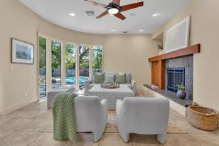 8 Kathy Ct, Sacramento, CA 95831 - Photo 8