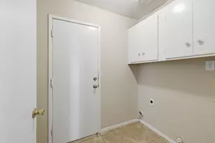 4360 Armadale Way, Sacramento, CA 95823 - Photo 28