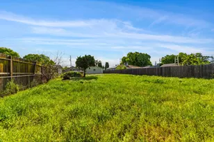 225 Ash Ave, Oakdale, CA 95361 - Photo 14