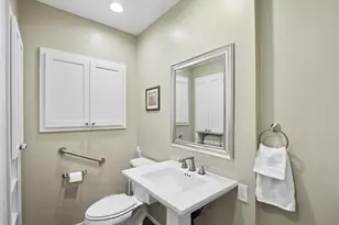 733 35th St, Sacramento, CA 95816 - Photo 26