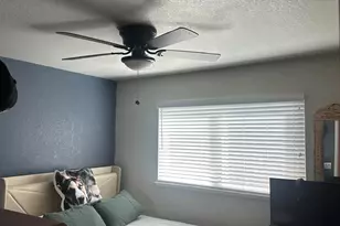 1172 Spruce Tree Cir, Sacramento, CA 95831 - Photo 10