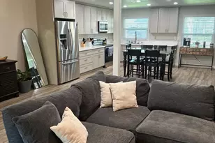 1172 Spruce Tree Cir, Sacramento, CA 95831 - Photo 4